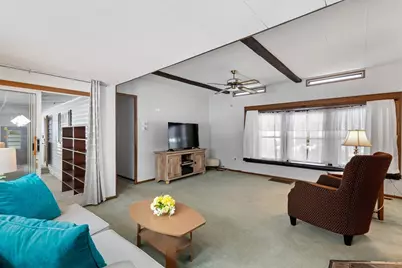 129 Pilgrim Tr, Plymouth, MA 02360 - Photo 4