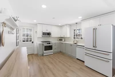 30 Duxbury Dr, Holden, MA 01520 - Photo 2