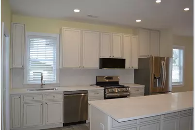 23 Leslie Rd, Worcester, MA 01605 - Photo 6