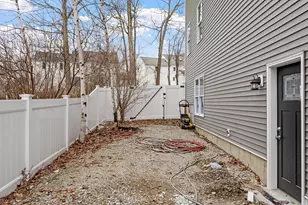 23 Leslie Rd, Worcester, MA 01605 - Photo 2