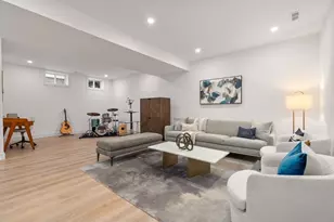 1919 Commonwealth Ave, Newton, MA 02466 - Photo 20