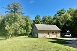 973 Pembroke, New Bedford, MA 02745 - Photo 14