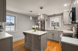 15 Roland Rd, Peabody, MA 01960 - Photo 12