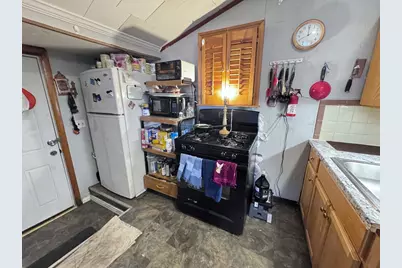 499 Haverhill St, Lawrence, MA 01841 - Photo 10