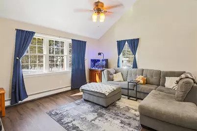 3 Torrey Ln, Holden, MA 01520 - Photo 2