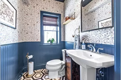 167 Poplar St #1, Boston, MA 02131 - Photo 10