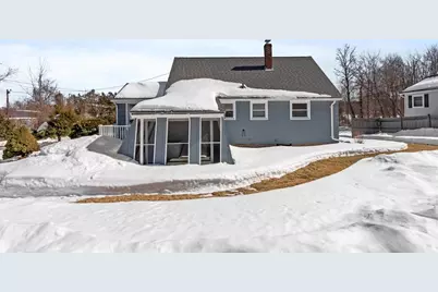 6 Meadowbrook Dr, West Boylston, MA 01583 - Photo 2