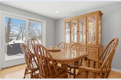 31 Tremont St, Woburn, MA 01801 - Photo 6