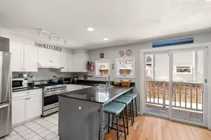 25 Perry St, Somerville, MA 02143 - Photo 2
