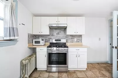 7-9 Dexter #7, Waltham, MA 02453 - Photo 2