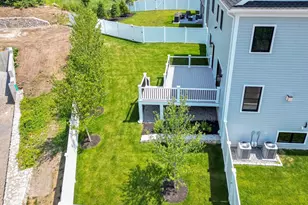 17 Starling St, Boston, MA 02132 - Photo 4