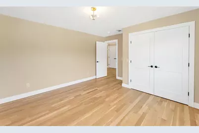 17 Starling Street, Boston, MA 02132 - Photo 8