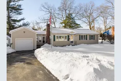 25 Pine Ridge Dr, Ayer, MA 01432 - Photo 2