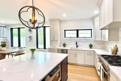 809-811 Heath St #811, Brookline, MA 02467 - Photo 2