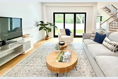 811 Heath St #811, Brookline, MA 02467 - Photo 4