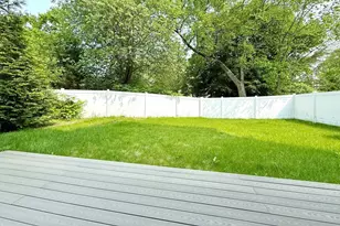 811 Heath St, Brookline, MA 02467 - Photo 14