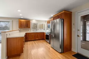 16 Livermore Ln, Weston, MA 02493 - Photo 10