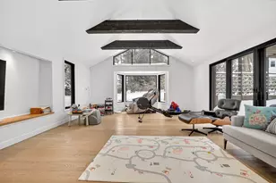 719 Wellesley St, Weston, MA 02493 - Photo 16