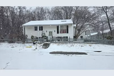 37 Gates Rd, Worcester, MA 01603 - Photo 1