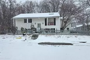 37 Gates Rd, Worcester, MA 01603 - Photo 2