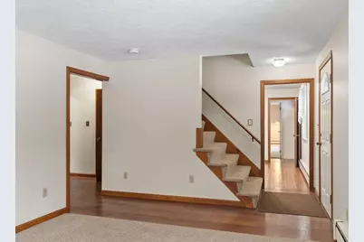 352 Wood St, Hopkinton, MA 01748 - Photo 18