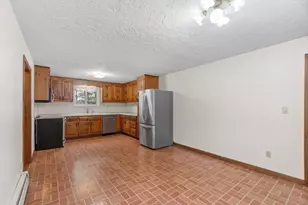 352 Wood St, Hopkinton, MA 01748 - Photo 16