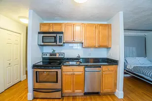 7 Mortimer Pl, Somerville, MA 02145 - Photo 4