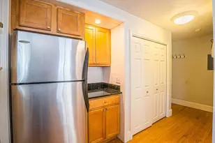 7 Mortimer Pl, Somerville, MA 02145 - Photo 10