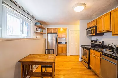 7 Mortimer Pl #2, Somerville, MA 02145 - Photo 2