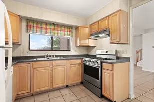 34 Rosewood Dr, Stoughton, MA 02072 - Photo 16