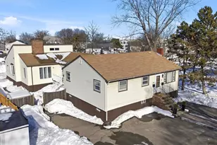 42 Leverett Ave, Revere, MA 02151 - Photo 1