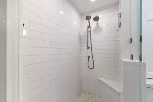 197 8th St, Boston, MA 02129 - Photo 14