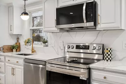 11 Wilshire Dr, Sharon, MA 02067 - Photo 12