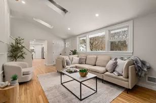 11 Wilshire Dr, Sharon, MA 02067 - Photo 4