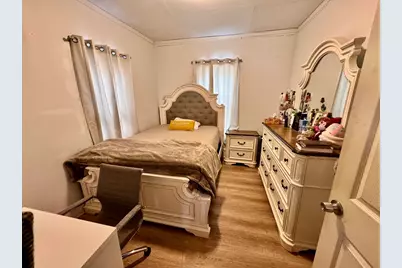 15 Barclay St, Lowell, MA 01851 - Photo 12