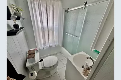 15 Barclay St, Lowell, MA 01851 - Photo 8