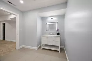 669 Boylston St, Newton, MA 02459 - Photo 32