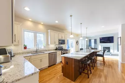 1194 Sharps Lot Road, Swansea, MA 02777 - Photo 8