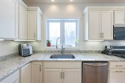 1194 Sharps Lot Road, Swansea, MA 02777 - Photo 12