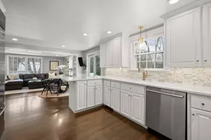 71 Westgate Rd, Wellesley, MA 02481 - Photo 8