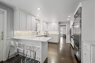 71 Westgate Rd, Wellesley, MA 02481 - Photo 6