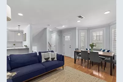 40 Catherine St #2, Boston, MA 02131 - Photo 10