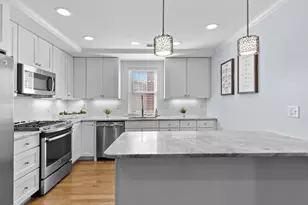 40 Catherine St, Boston, MA 02131 - Photo 6