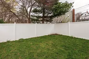 40 Catherine St, Boston, MA 02131 - Photo 40