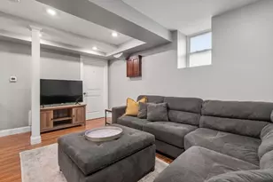 256 Sycamore St, Watertown, MA 02472 - Photo 10