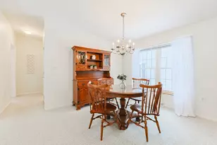 28 Sunset Ln, Plainville, MA 02762 - Photo 8