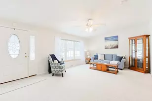 28 Sunset Ln, Plainville, MA 02762 - Photo 14