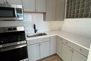 108 Bristol Rd, Somerville, MA 02144 - Photo 6