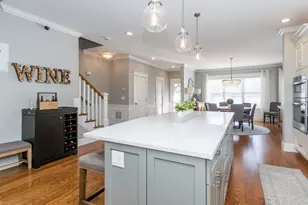 22 Grove St, Waltham, MA 02453 - Photo 6