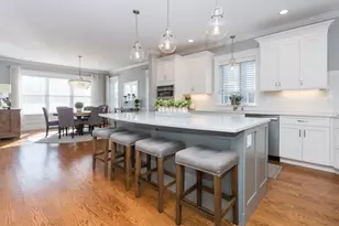 22 Grove St, Waltham, MA 02453 - Photo 4